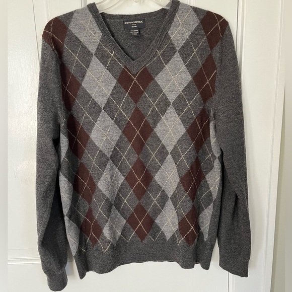 Banana Republic Men’s M 100% Merino Wool Argyle V Neck Sweater Academia Preppy - Picture 1 of 9